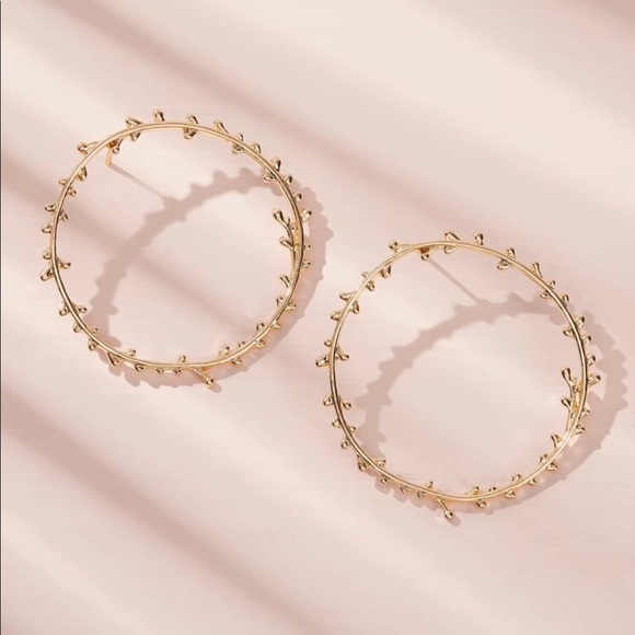 ✨2/$25✨Gold Branch Hoops✨ - Picture 3 of 5